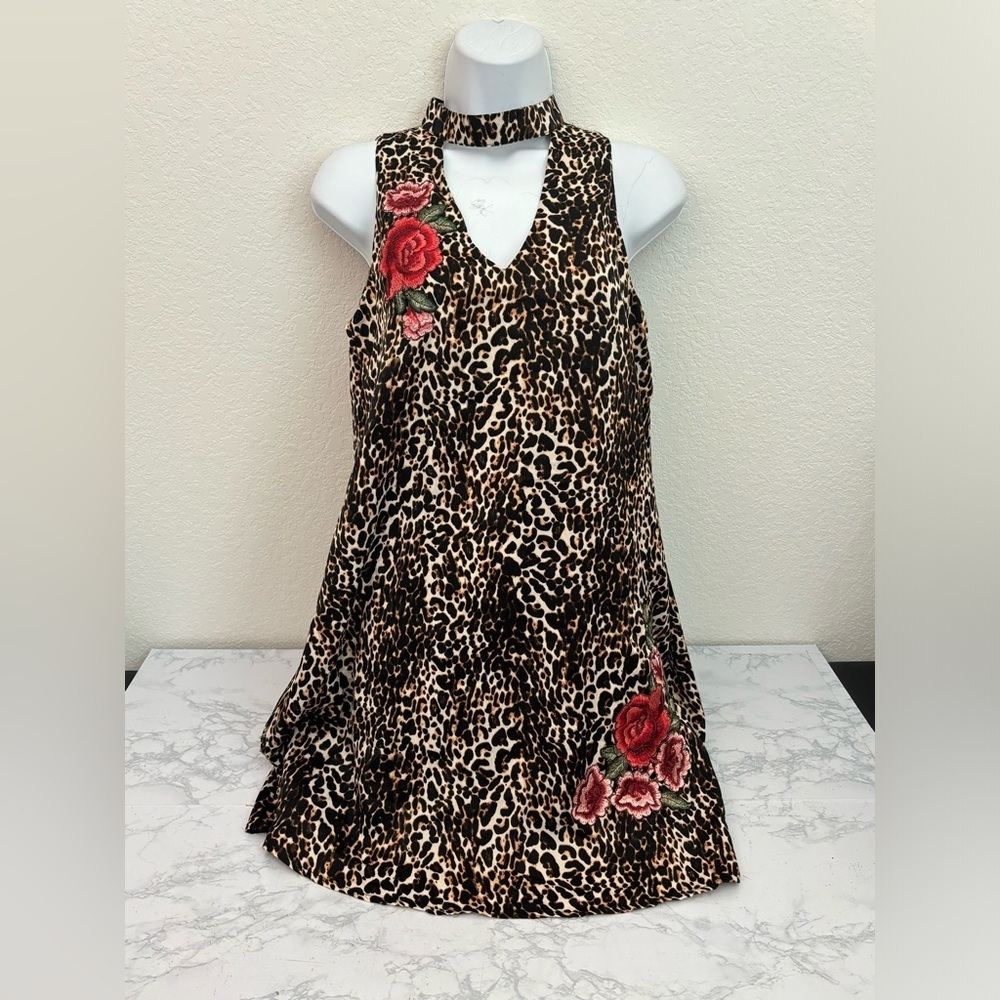 AS U WISH Women's Sz M TUNIC Top Sleeveless Cheetah Leopard Print Rose Blouse​​